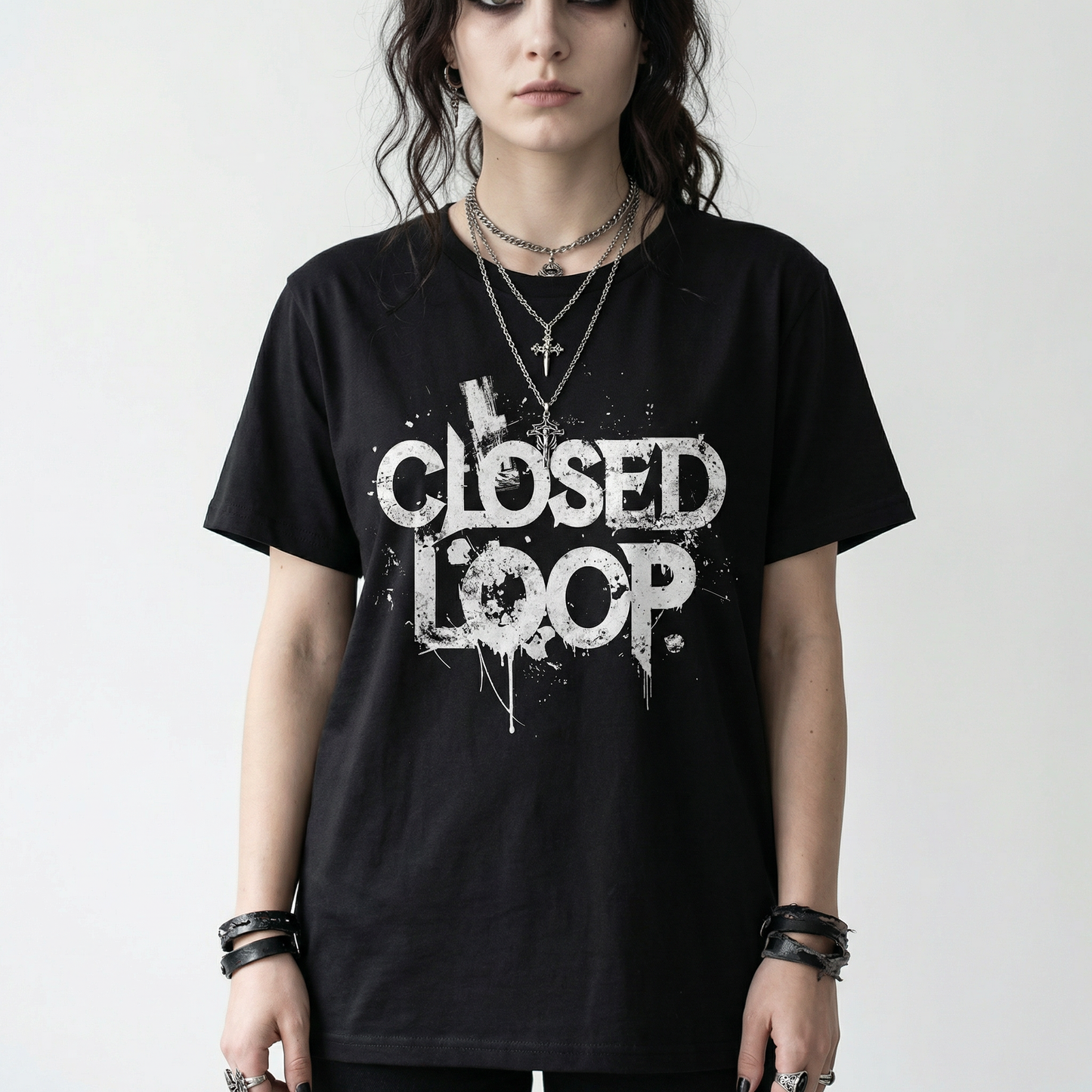 Closed Loop T-Shirt - Grunge Skate Streetwear